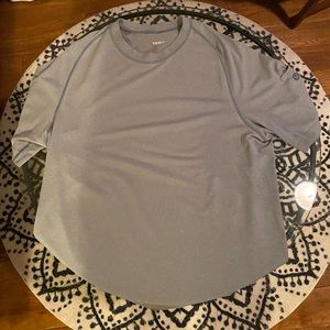 Men’s XL Lululemon Wet / Dry / Warm short sleeve tee.